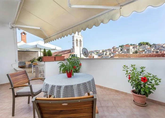 Old Town Hvar דירה