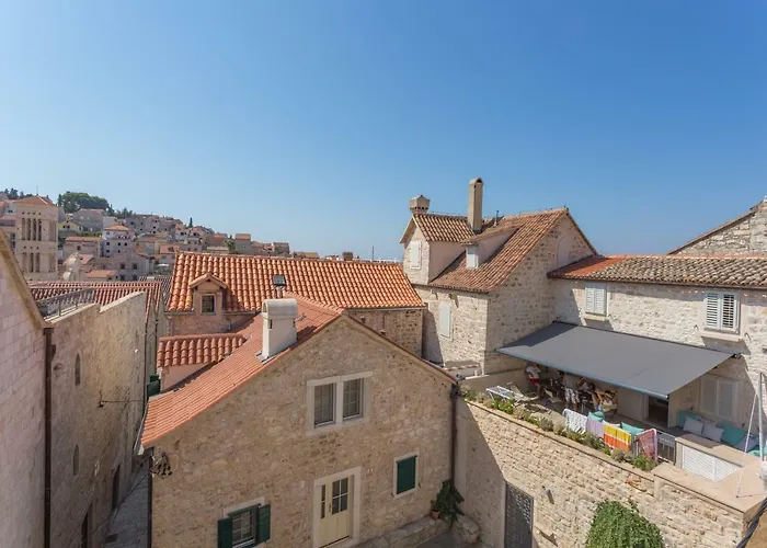 דירה Old Town Hvar חוואר